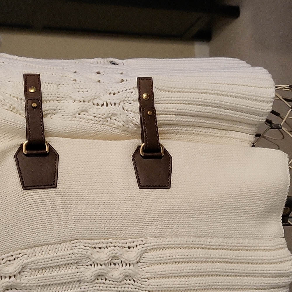 Tommy Hilfiger Cable Knit Sweater. Cream with brown leather trim. Size L - Picture 3 of 10